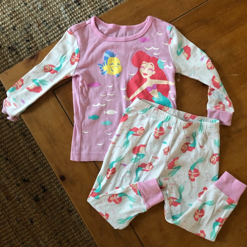 Disney Girl’s PJ Set